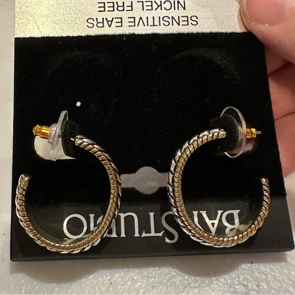 NWT 2 pairs Hoop Earrings- Sensitive Ears - two tone gold & silver AND Gunmetal - Picture 6 of 11